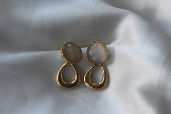 Veyra Earrings