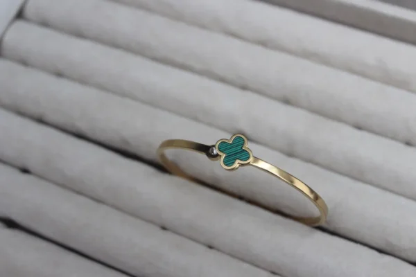 Clover Cuff (Green)